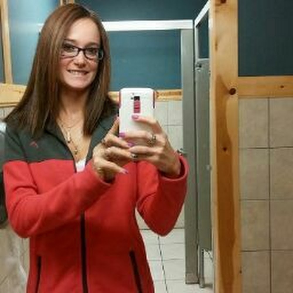 Meet your Posher, Carly